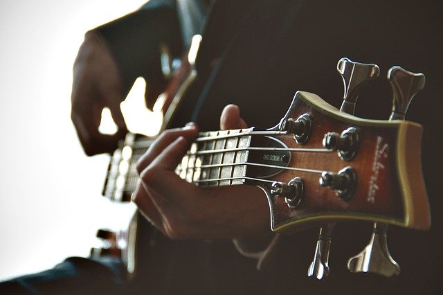 Ilustracija, gitara, foto: Pixabay