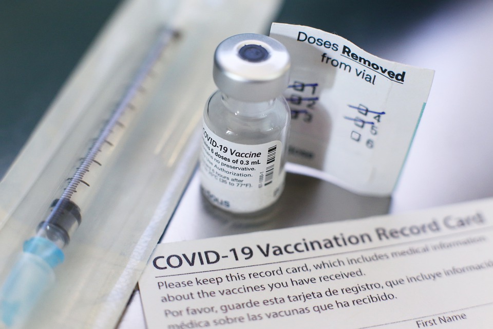 COVID19, vaccine, ilustracija, pixabay.com