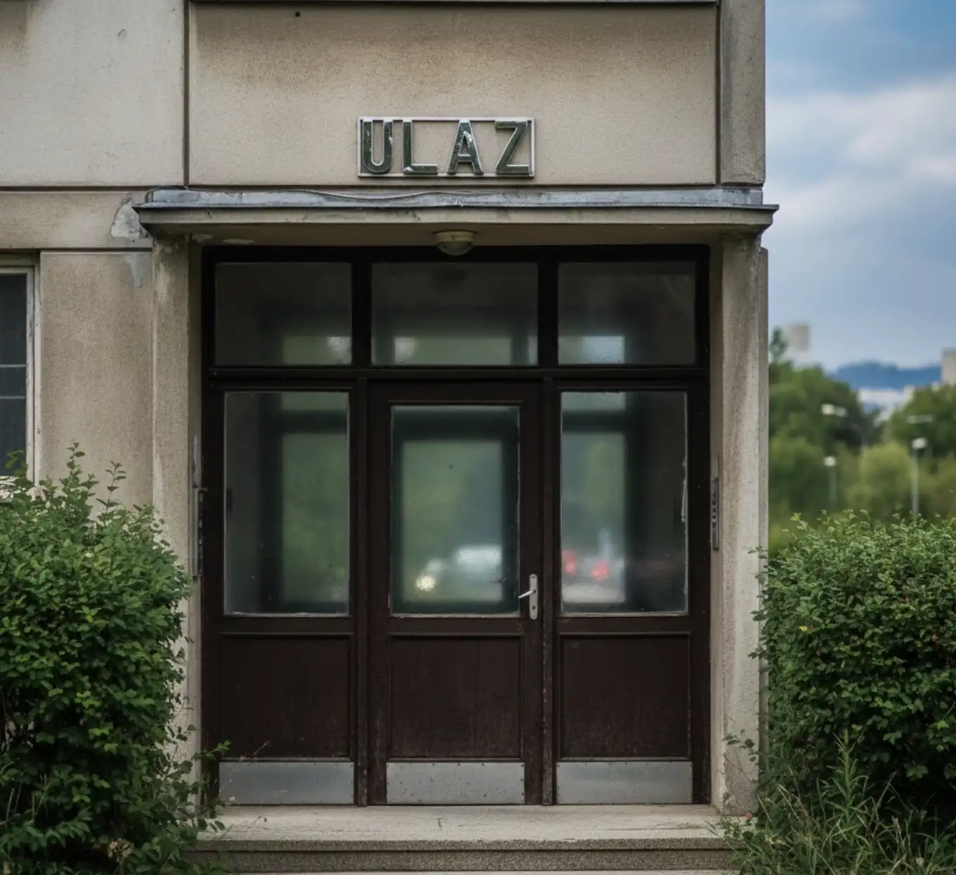 Zgradam, ulaz, foto: arhiva, AI