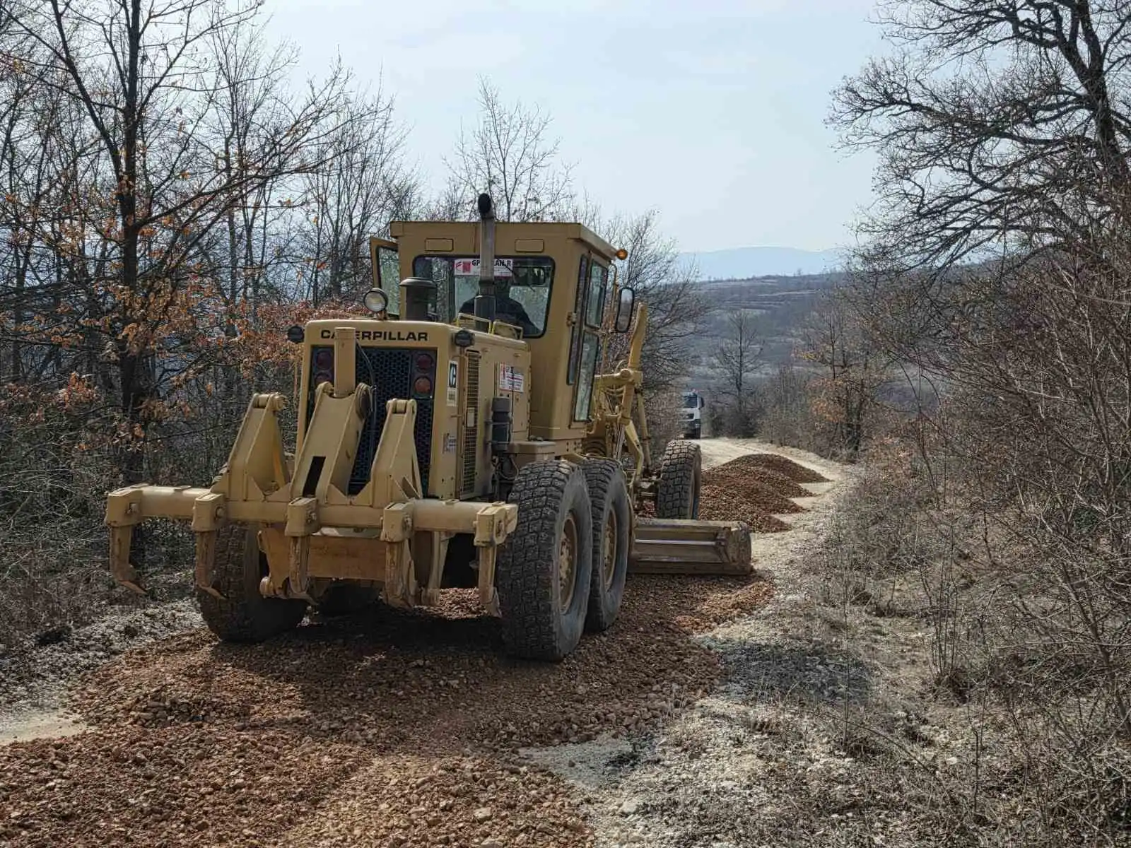 Krenuli radovi na tamponiranju puta od Mučibabe ka Lukovu, foto: M.M.