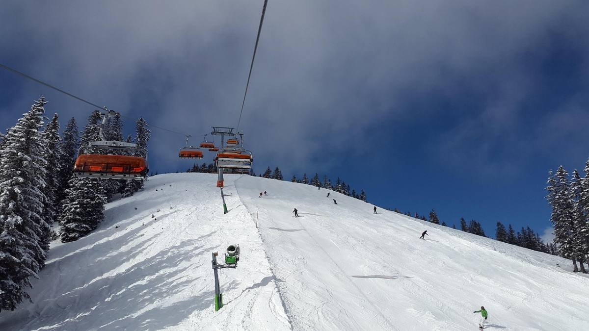 Žičara na skijalištu